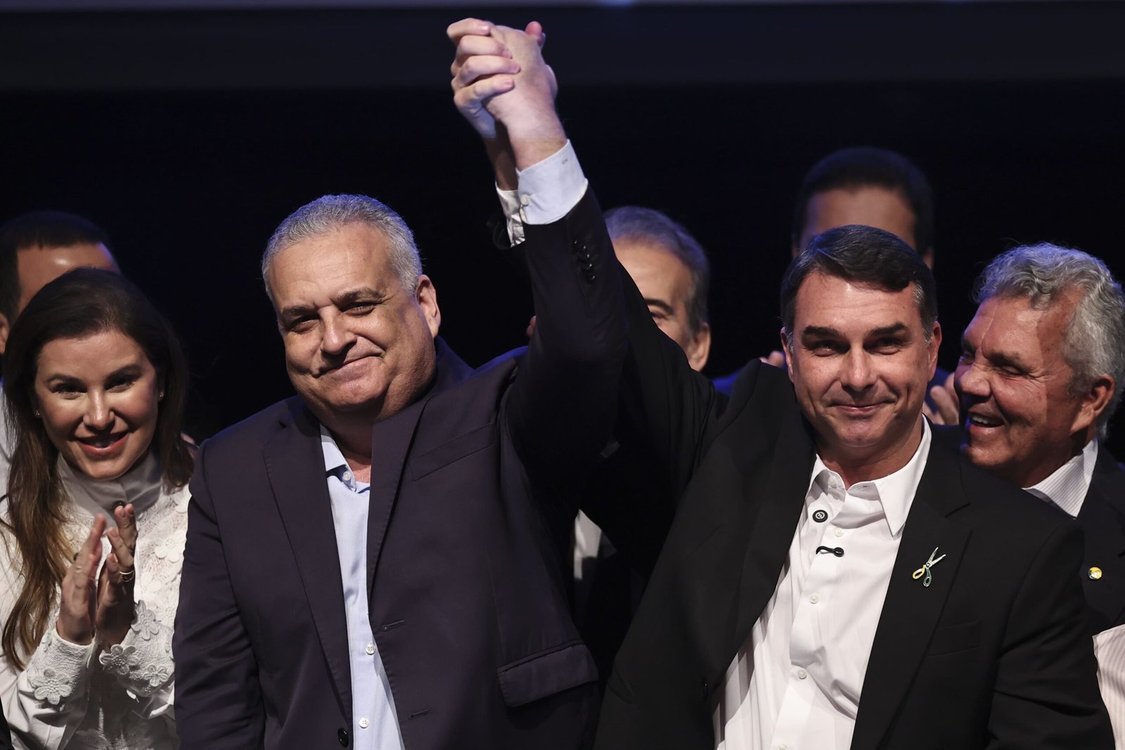 Alfredo Gaspar é o nome escolhido para vice na chapa de Flávio Bolsonaro