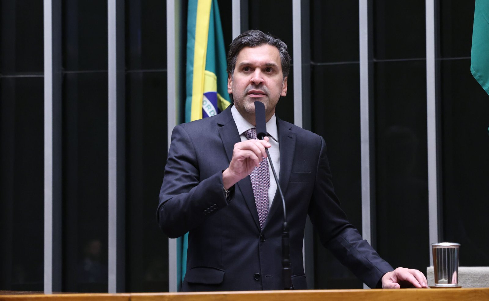 Câmara dos Deputados aprova uso de reconhecimento facial para segurança pública
