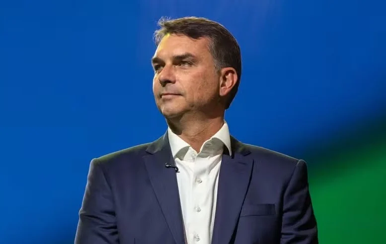 Candidatura de Flávio Bolsonaro enfrenta isolamento político no Piauí