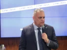 Chapa de Flávio Bolsonaro aposta em segurança e autonomia para atrair eleitorado feminino