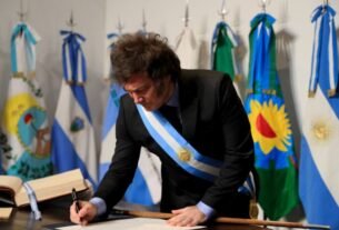 Milei atribui declínio da natalidade na Argentina à legalização do aborto
