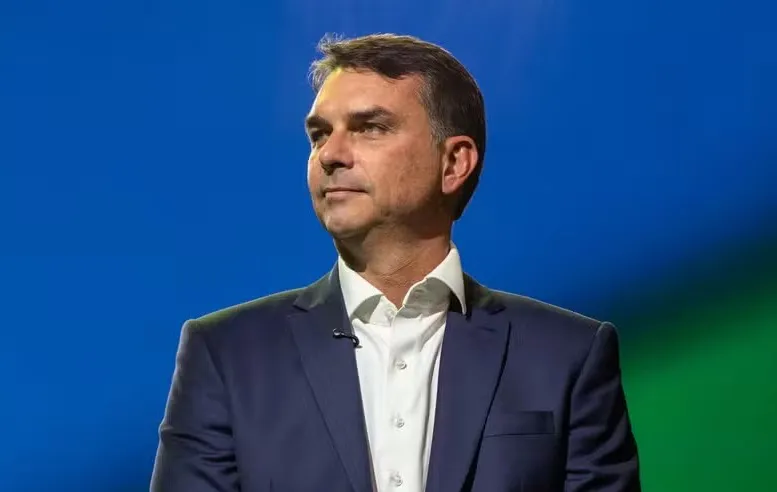 Plano de governo de Flávio Bolsonaro propõe mudanças estruturais e reformas no Estado