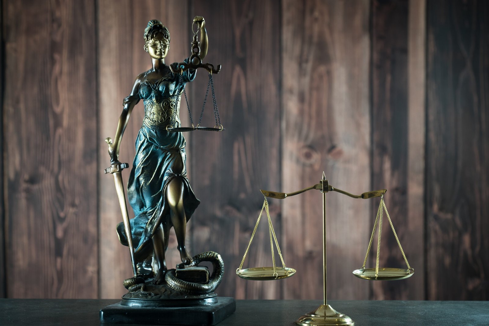 Projeto de lei propõe criminalizar manipulação de inteligência artificial no Judiciário