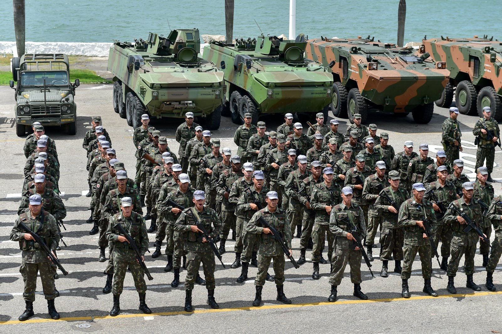 Projeto de lei veda remição de pena para militares condenados por crimes contra a democracia