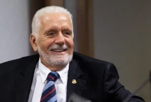 Suplente de Jaques Wagner doa R$ 533 mil à campanha do senador