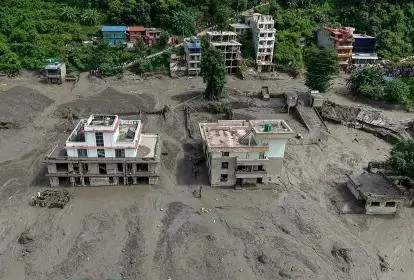Tragédia na fronteira entre Nepal e China deixa 955 mortos após colapso de geleira