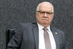 Ex-ministros do STF pedem a Fachin apuração rigorosa sobre crise na Corte