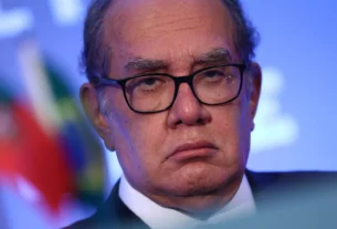 Gilmar Mendes pede vista em processo sobre afastamento do diretor da Polícia Federal