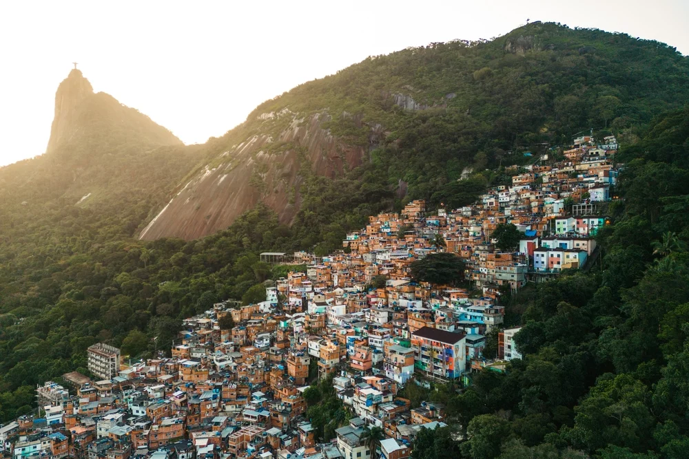 Governo dos EUA renova alerta de segurança para viajantes em território brasileiro